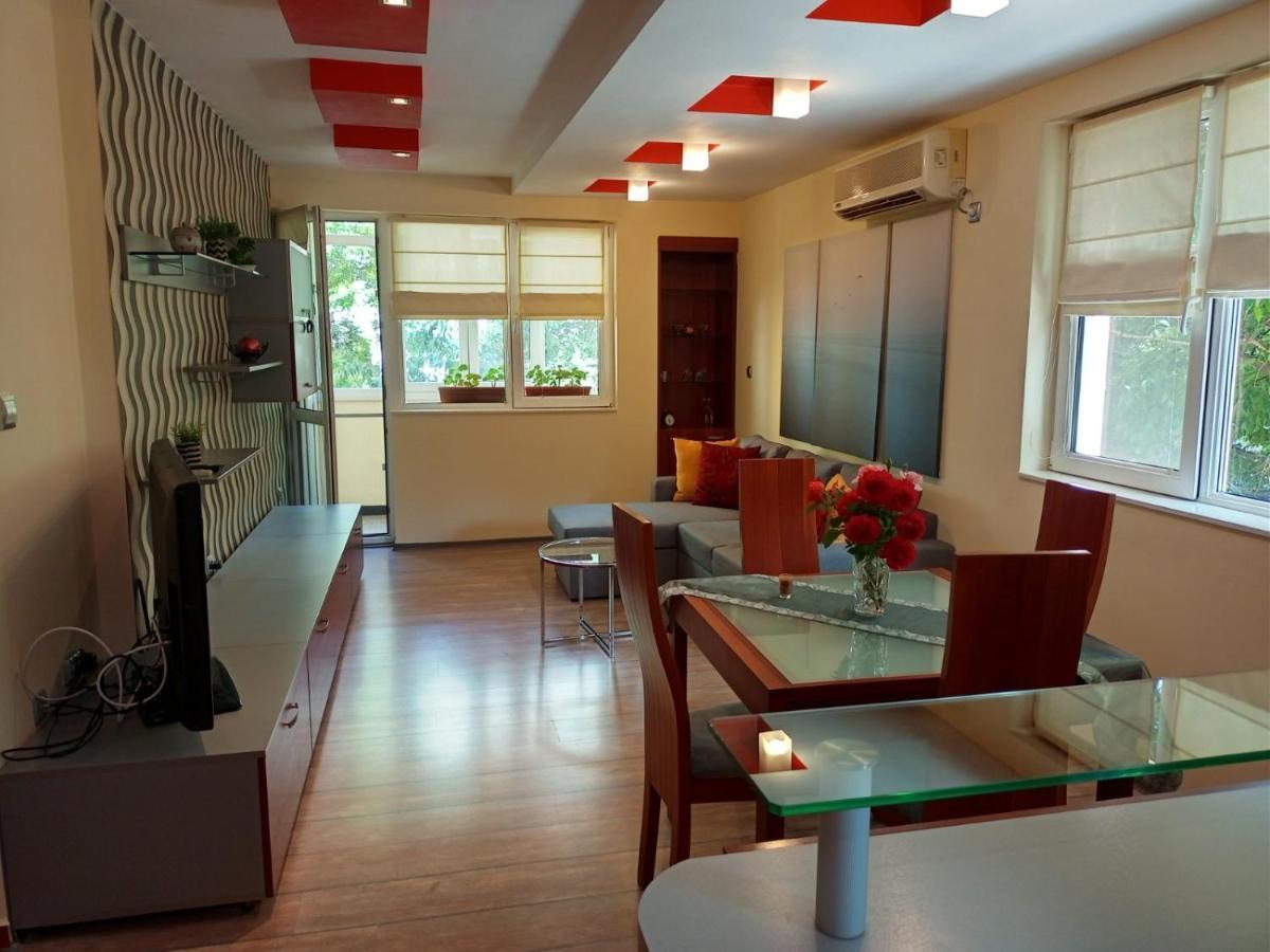 Sunrise Arena Apartment By Hsm Burgas Ngoại thất bức ảnh